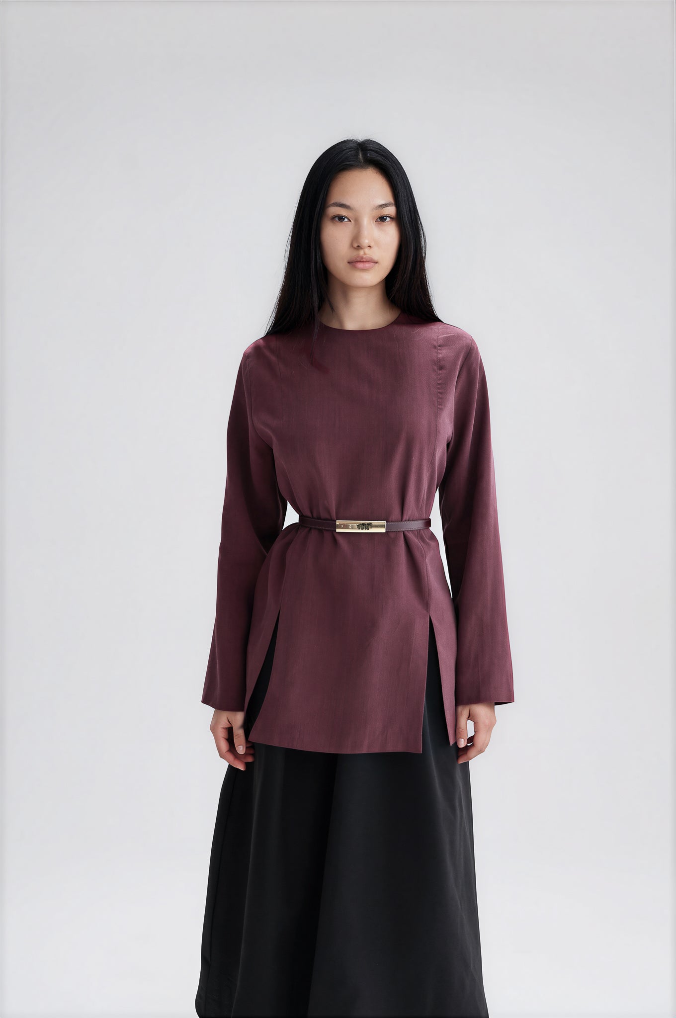 Elegante Bluse mit Seitenschlitzen